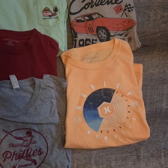 LOT of 12 Boys Graphic Tees- Vineyard Vines, GAP, Old Navy, Hurley TOMMY, Ron J - Picture 6 of 9